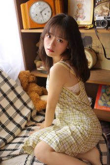钟嘉欣晒孕期泳装照
